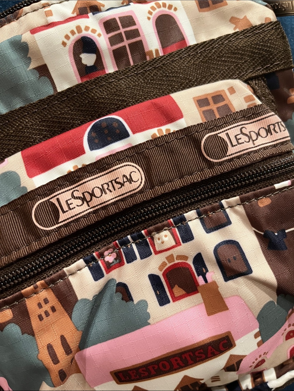 Lesportsac Brown Multi Village Print Messenger Crossbody - Picture 2 of 7